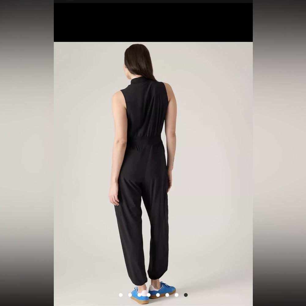 Athleta Brooklyn utility Sleeveless Jumpsuit 6 women